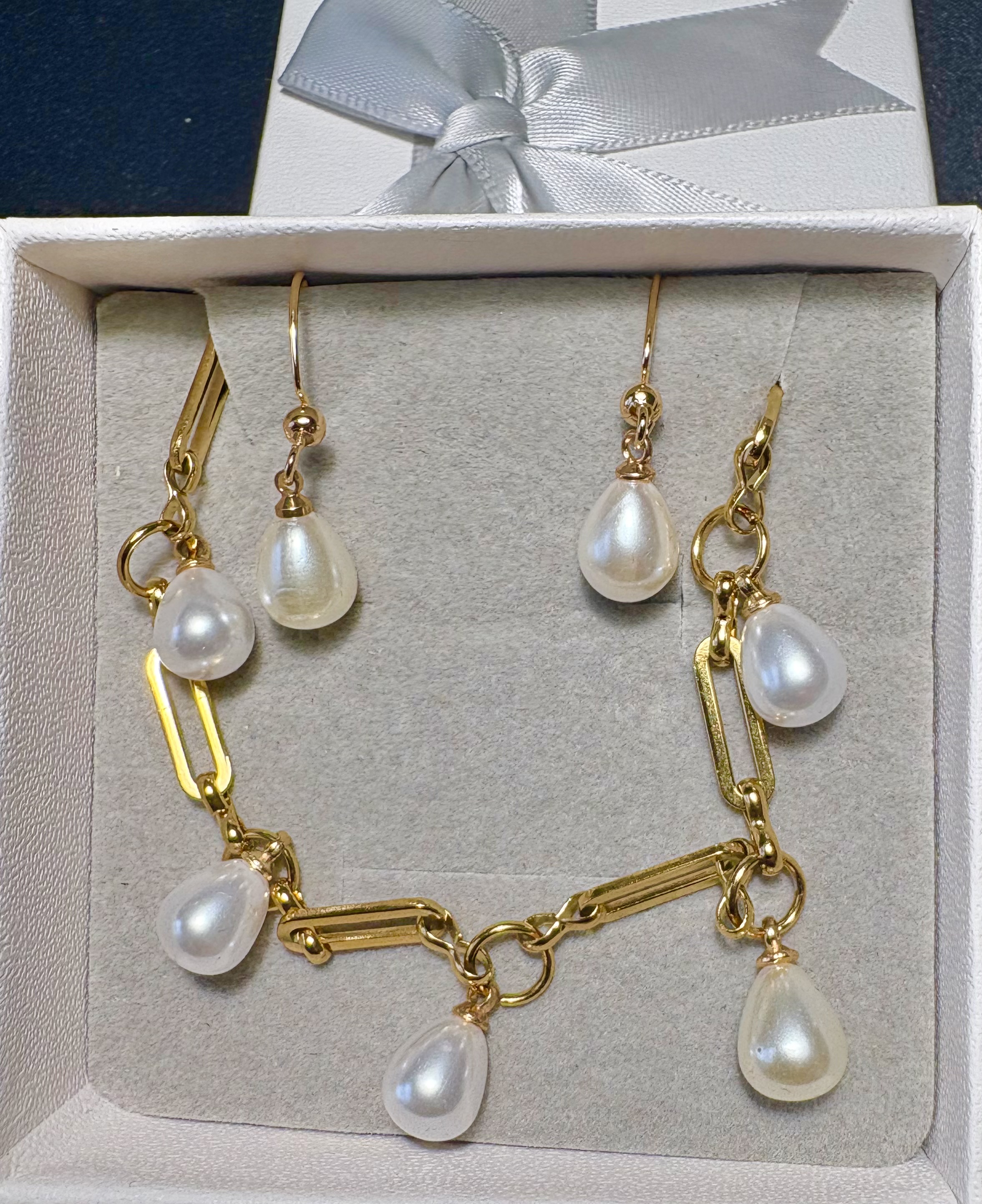 Dawn pearls duo
